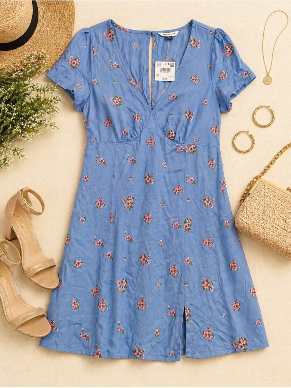 American Eagle Outfitters Blue Floral V-Neck Mini Dress